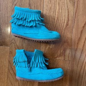 Gorgeous turquoise suede kids fringe boots